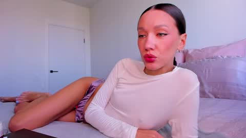 Awgustina online show from May 2026 08:30:01 AM