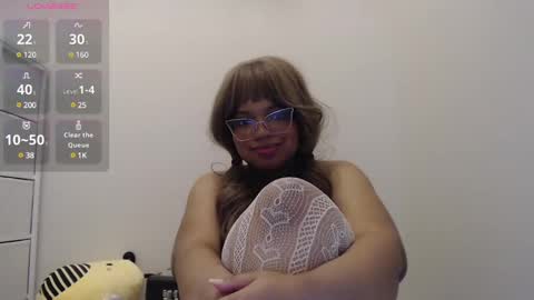 Snapshot of awkwardjasminee chatting on March 2025 06:32:01 PM Jasminee online show from March 2025 06:32:01 PM