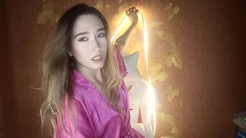 Awora Wolf online show from September 2025 03:45:01 PM