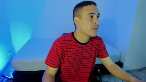 Snapshot of axel__fierro chatting on April 2026 06:17:02 PM axel__fierro online show from April 2026 06:17:02 PM