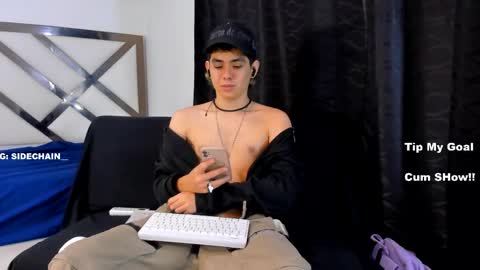 Axel cifer online show from March 2025 05:38:02 PM