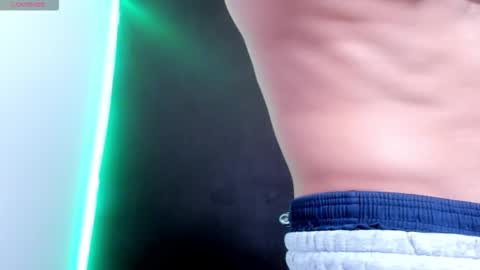 Snapshot of axel_davis_ chatting on November 2025 03:46:01 PM axel davis online show from November 2025 03:46:01 PM