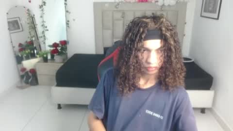 Axel online show from June 2026 12:44:01 AM