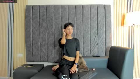 Snapshot of axel_grays chatting on September 2025 12:48:01 PM axel_grays online show from September 2025 12:48:01 PM