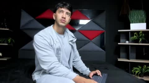 axel_hendrick online show from April 2026 11:30:02 AM