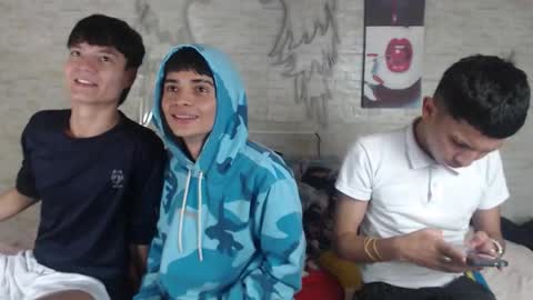 Snapshot of axel_milo_and_kairo chatting on December 2025 09:13:02 PM axel_milo_and_kairo online show from December 2025 09:13:02 PM