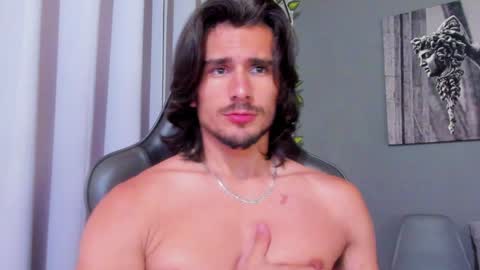 Axel online show from February 2025 08:13:01 PM