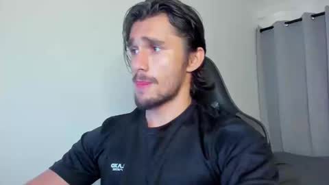 Axel online show from September 2025 10:24:02 PM