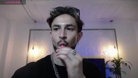 Axel  online show from June 2026 10:15:01 AM