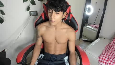 Snapshot of axel_rosse2 chatting on November 2025 10:29:02 PM axel_rosse2 online show from November 2025 10:29:02 PM