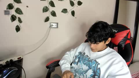 Snapshot of axel_rosse2 chatting on November 2025 10:48:01 PM axel_rosse2 online show from November 2025 10:48:01 PM