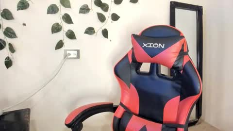 Snapshot of axel_rosse2 chatting on November 2025 09:58:02 PM axel_rosse2 online show from November 2025 09:58:02 PM