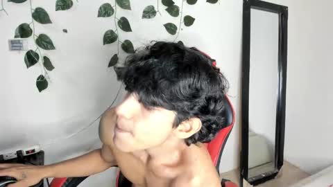 Snapshot of axel_rosse2 chatting on November 2025 10:43:02 PM axel_rosse2 online show from November 2025 10:43:02 PM