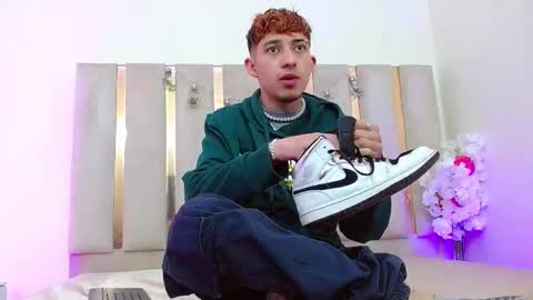 AXEL  online show from October 2025 03:28:02 AM