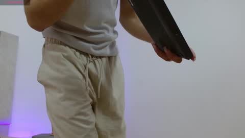 AXEL  online show from November 2025 11:54:01 AM