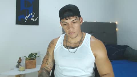 INDEPENDENT MODEL  online show from December 2024 11:17:02 PM