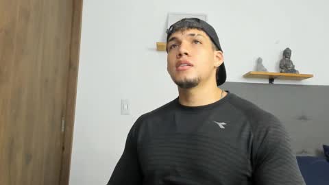 INDEPENDENT MODEL  online show from October 2025 04:29:01 AM