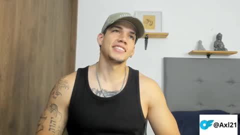 INDEPENDENT MODEL  online show from December 2025 06:38:01 PM