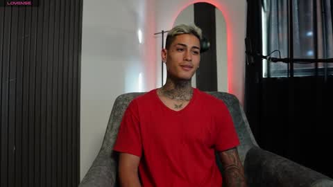 Snapshot of axel_villa chatting on January 2025 09:23:02 PM Agustin online show from January 2025 09:23:02 PM