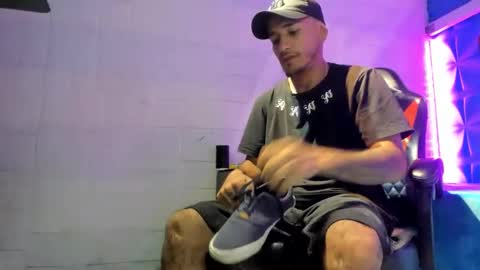 Snapshot of axell_cross2 chatting on October 2025 11:33:02 AM Axell Cross2 online show from October 2025 11:33:02 AM