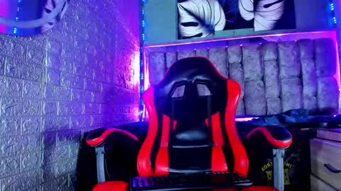 Axell Cross2 online show from May 2026 02:02:01 PM