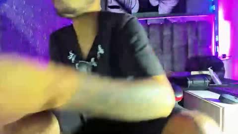 Axell Cross2 online show from June 2026 02:33:02 AM
