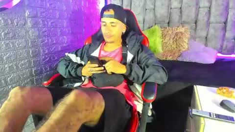 Axell Cross2 online show from June 2026 02:02:01 AM