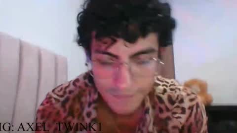 Axel  online show from November 2025 11:14:02 PM