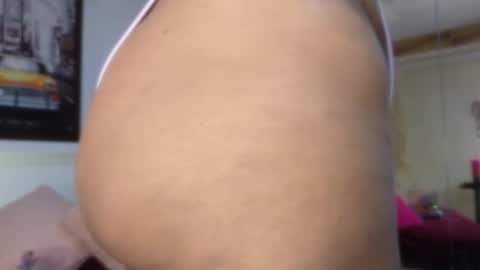 Axhley online show from October 2025 09:32:02 AM