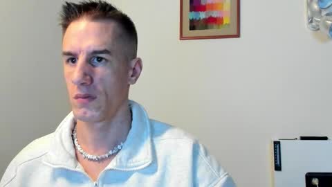 Axl online show from December 2025 11:35:02 PM