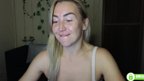 Snapshot of ay_kiss_jully chatting on October 2025 05:23:02 PM Jully online show from October 2025 05:23:02 PM