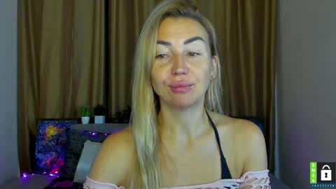 Snapshot of ay_kiss_jully chatting on October 2025 05:32:02 AM Jully online show from October 2025 05:32:02 AM