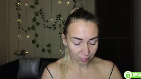 Snapshot of ay_kiss_jully chatting on October 2025 06:45:02 PM Jully online show from October 2025 06:45:02 PM