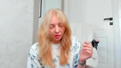 SundyRose online show from May 2026 08:20:02 AM