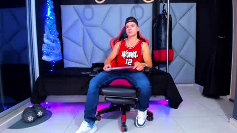 Ayden Miller online show from December 2024 10:29:01 PM