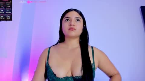 Mariana online show from November 2025 04:51:01 PM