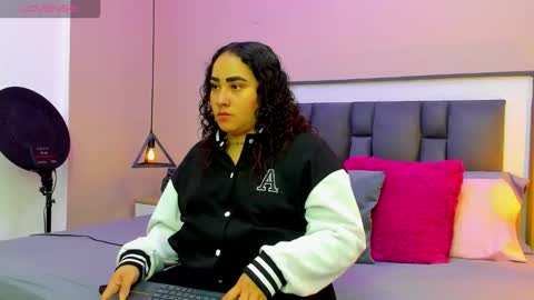 Ayla online show from September 2025 01:51:02 AM