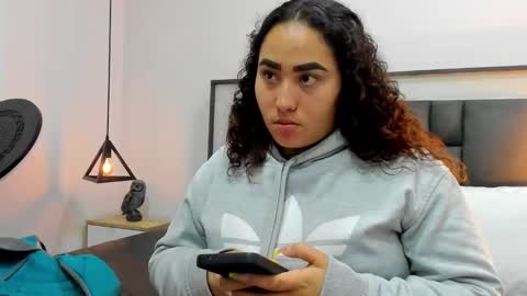 Ayla online show from October 2025 02:32:01 AM