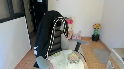 Snapshot of aylaislem chatting on February 2025 10:20:02 PM SandyMODELINDEPENDIENT online show from February 2025 10:20:02 PM