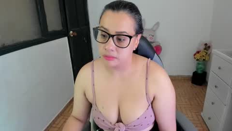 Snapshot of aylaislem chatting on November 2025 12:16:01 PM SandyMODELINDEPENDIENT online show from November 2025 12:16:01 PM