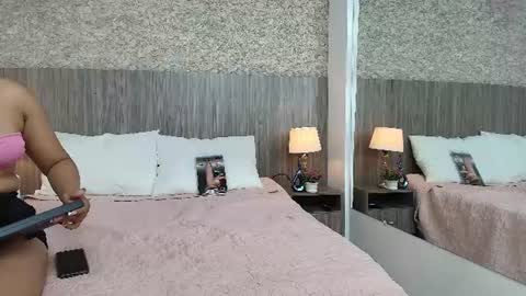 Ayleen Collins online show from July 2026 07:27:02 PM