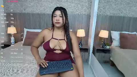 Ayleen Collins online show from July 2026 07:35:01 PM
