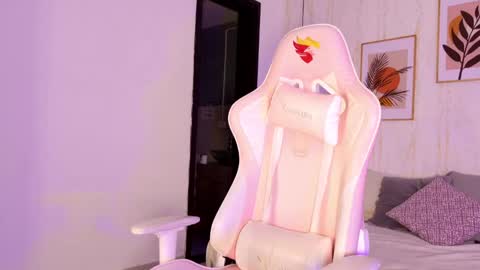 Ayleen online show from October 2025 12:33:01 PM