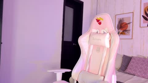 Ayleen online show from October 2025 12:58:01 PM