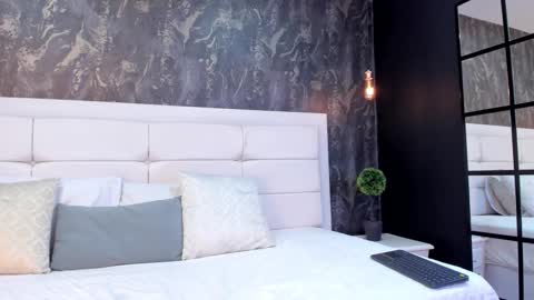 Ayleen online show from March 2026 05:19:02 PM