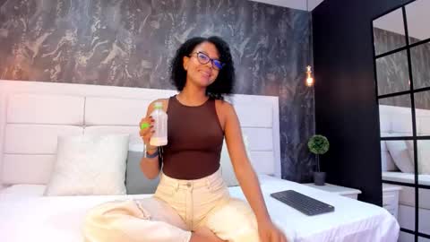 Ayleen online show from March 2026 01:38:01 PM