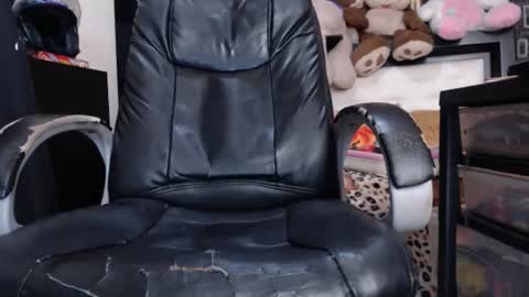 Snapshot of ayleenzj chatting on September 2025 02:56:02 AM AyleenZJ online show from September 2025 02:56:02 AM