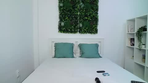 Snapshot of aylin_ross chatting on January 2025 10:45:02 PM Aylin Ross online show from January 2025 10:45:02 PM