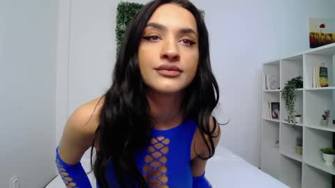 Snapshot of aylin_ross chatting on January 2025 07:05:01 AM Aylin Ross online show from January 2025 07:05:01 AM