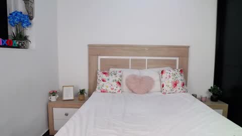 Snapshot of aylin_ross chatting on September 2025 05:25:02 PM Aylin Ross online show from September 2025 05:25:02 PM